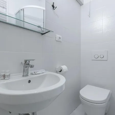 Nocleg ze śniadaniem Cornelia Penthouse